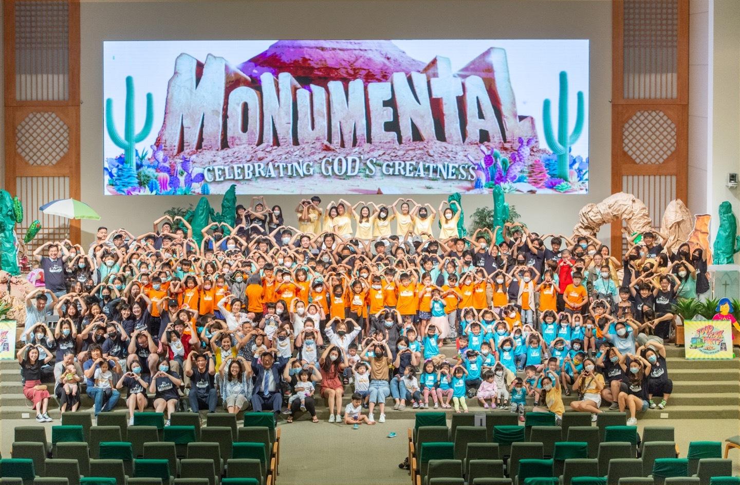 CHMC/Charis congregation